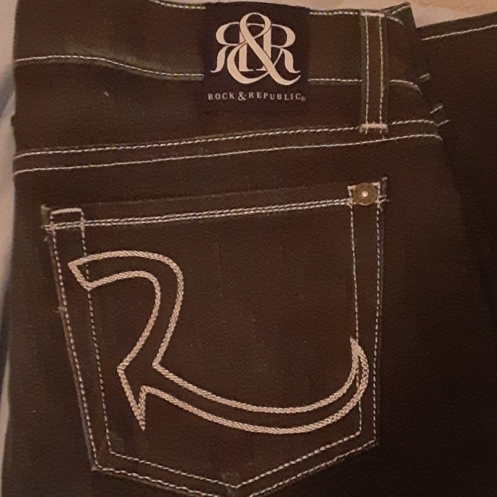 🎁SALE🎁ROCK & REPUBLIC DARK BLUE JEANS SIZE 29